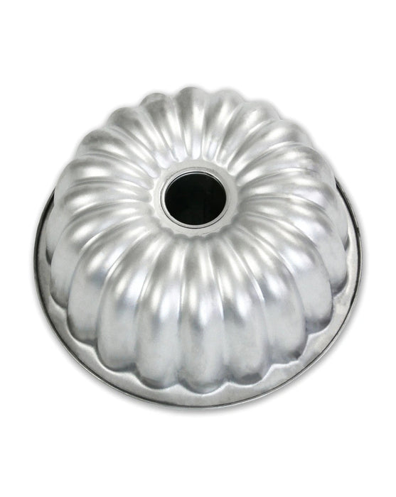 USA Pan Scalloped Tube Cake Pan interior detail
