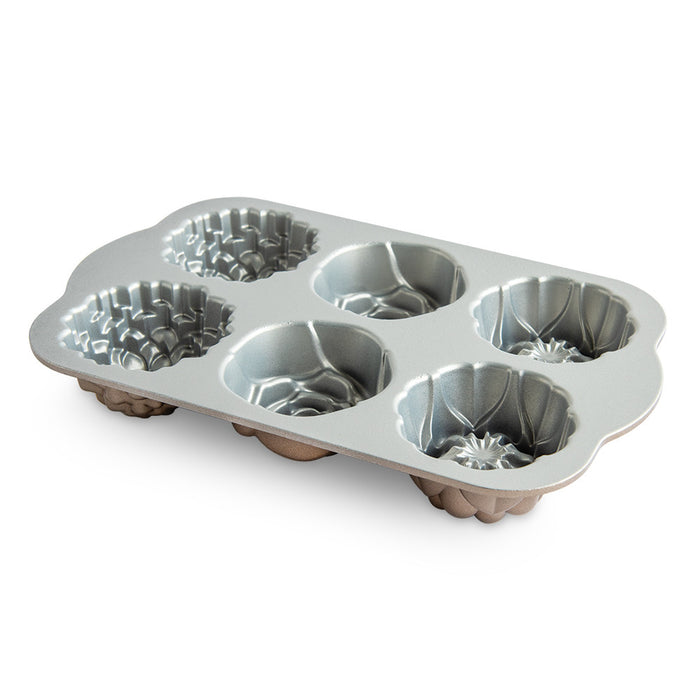 Nordic Ware Floral Cakelet Pan detail