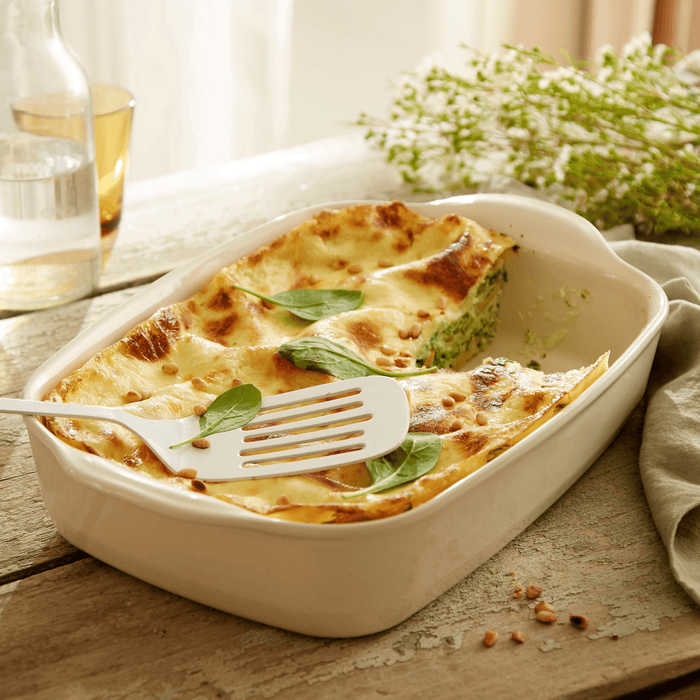 The Right Dish Small Baker - Clay lifestyle