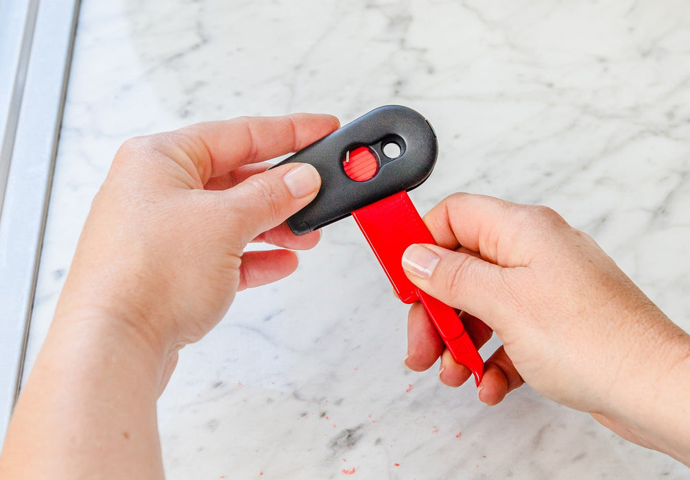 Cleana Self Sharpening Scraper