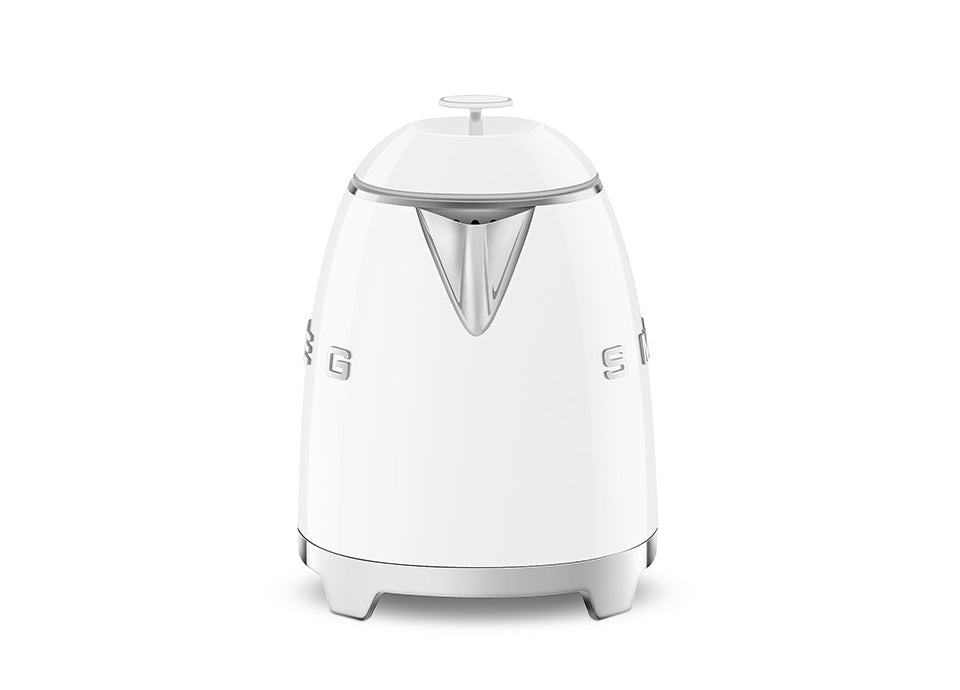 SMEG mini kettle in white, lifestyle photo
