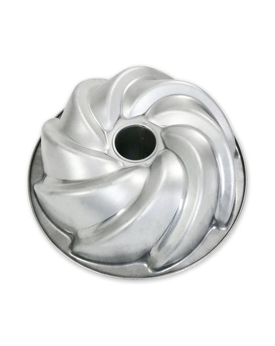 USA Pan Swirl Tube Cake Pan interior detail