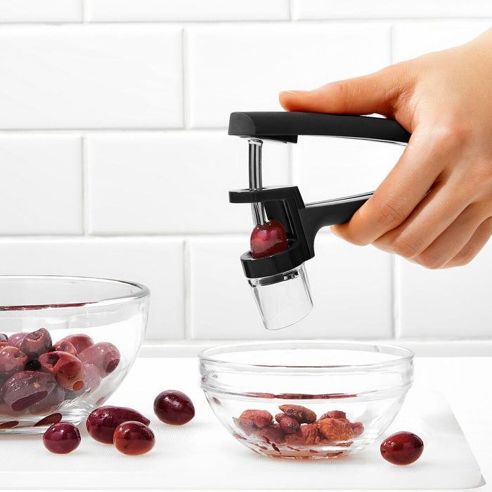 Cherry & Olive Pitter